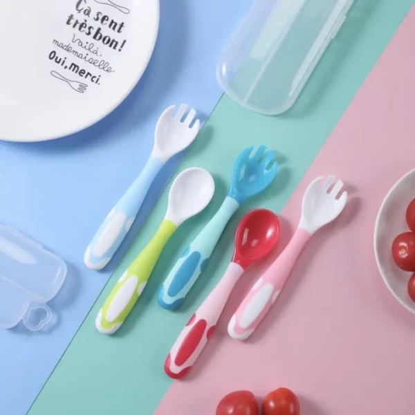 Baby Fruit Scraping Mud Spoon Feeding Spoon Soft Silicone Spoon Baby Easy To Eat Fruit Spoon Mother And Baby Supplies - Image 2