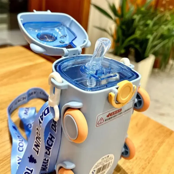 500ml Cartoon Bus Straw Mug Cute Large Capacity Outdoor Car Mug Children Drinking Stretch Straw Water Bottle - Image 6
